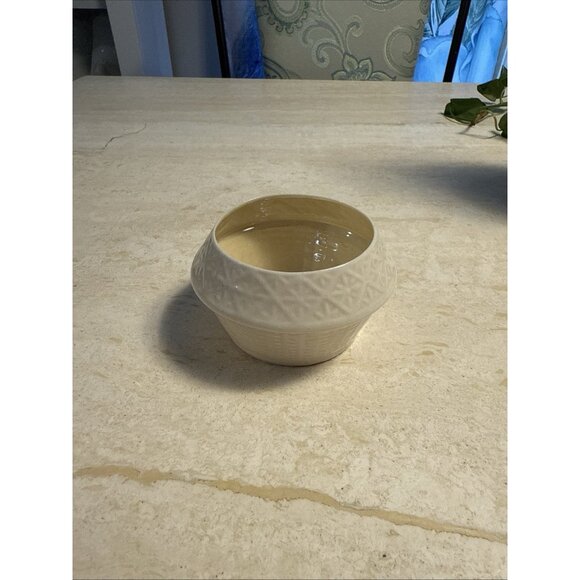 Vintage Belleek Snowflake & Basket Weave Open Sugar Bowl - Picture 3 of 5